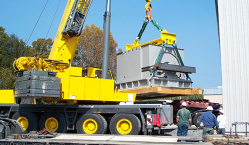 Condenser unit on crane