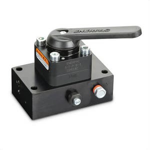 Enerpac® VM33 Pump Mounted Tandem Center Directional Control Valve 3-Position, 10,000 psi Pressure, 4.5 GPM Flow Rate
