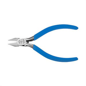Klein® D244-5C Diagonal Cutting Plier, Electronics Hot Riveted, Narrow Nose Jaw, 11/16 in L x 1/2 in W x 5/16 in Thick Jaw