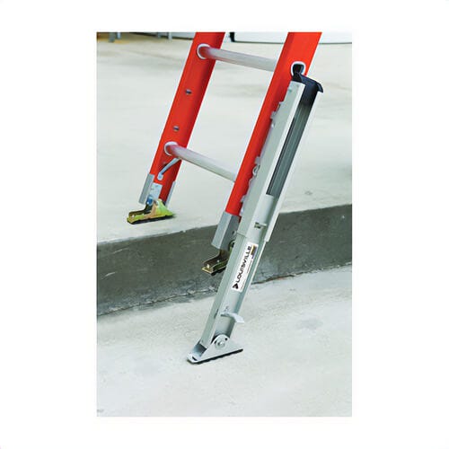 Louisville® LP-2220-01 Ladder Leveler Kit with 2-Bases, Use with Extension Ladder, 375 lb Load Capacity, Aluminum